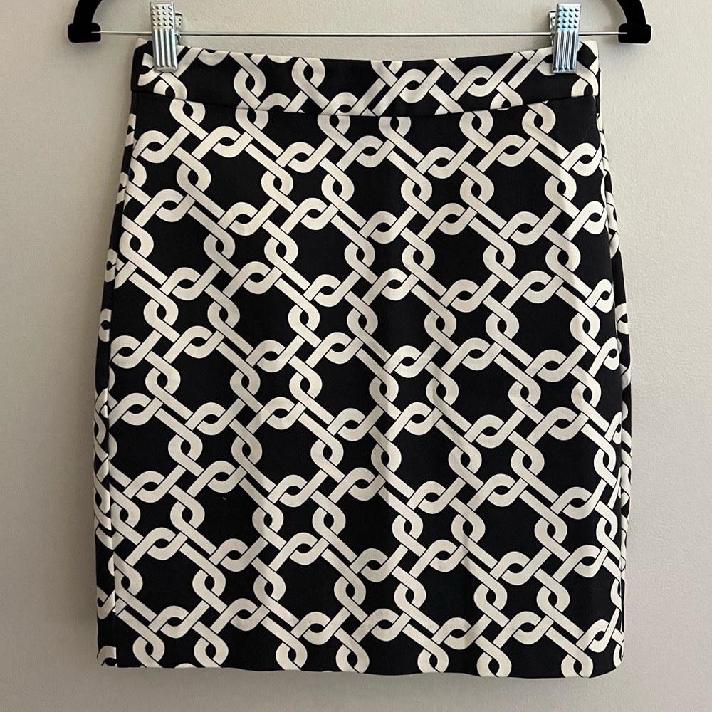 Banana Republic Navy and White Mini Skirt Size 0P